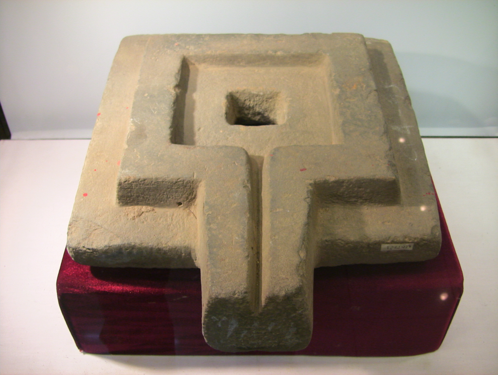Cattien stone yoni